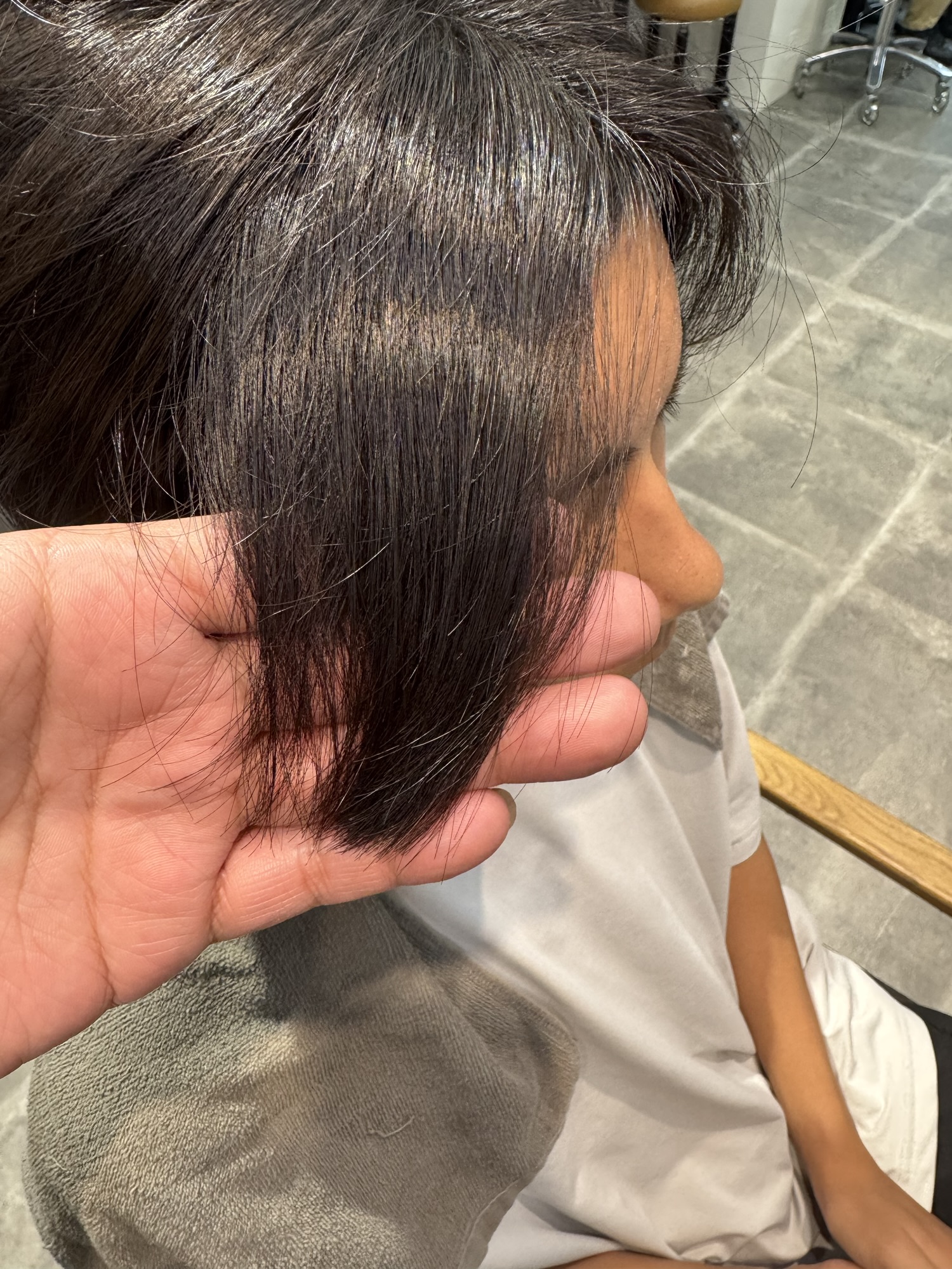 右側 アフター 前髪ストレート