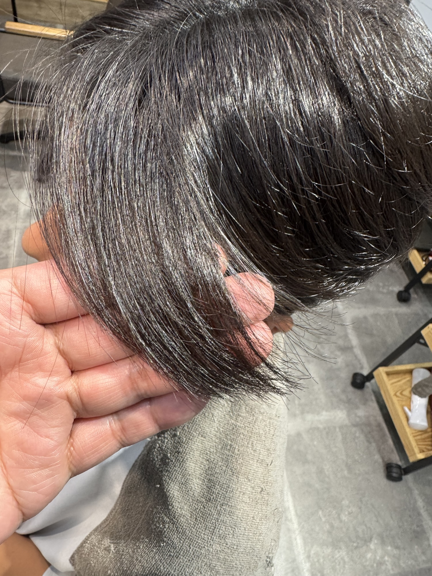 左側 アフター 前髪ストレート